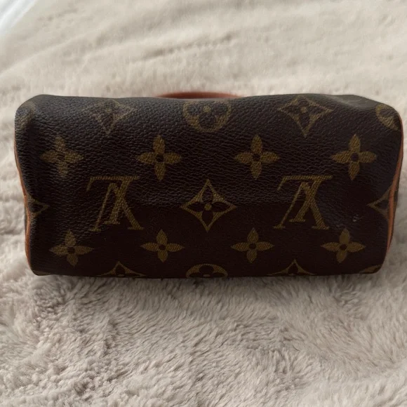 Louis Vuitton Brown and Tan Monogram Satchel - Picture 5 of 9